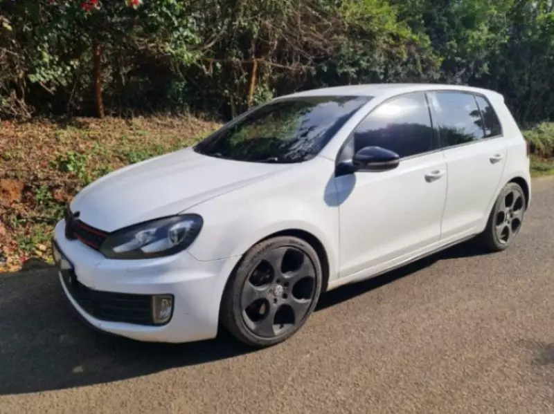 Volkswagen Golf   - 2012