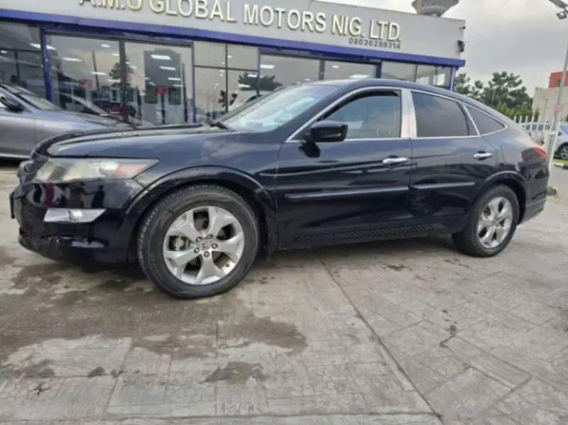 Honda Crosstour   - 2010