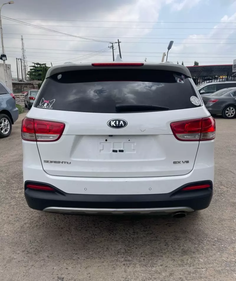 KIA Sorento   - 2016