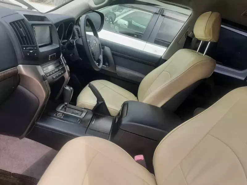 Toyota Landcruiser ZX   - 2010