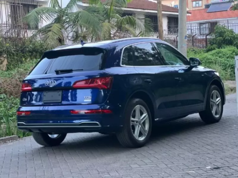 Audi Q5   - 2018