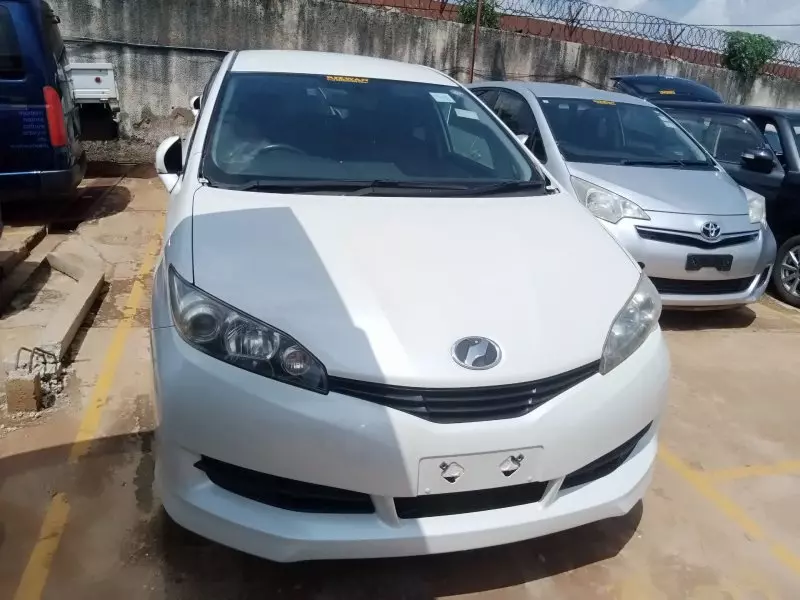 Toyota Wish   - 2012