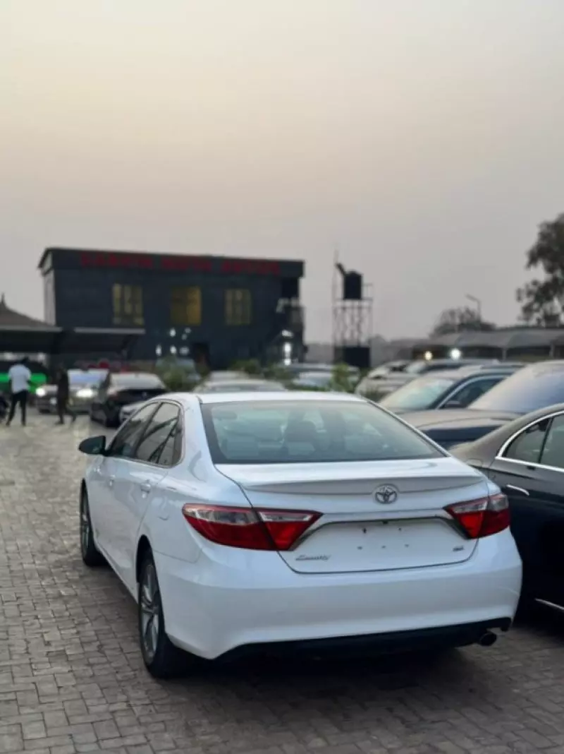 Toyota Camry   - 2015