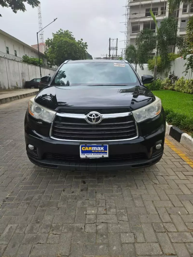 Toyota Highlander   - 2014