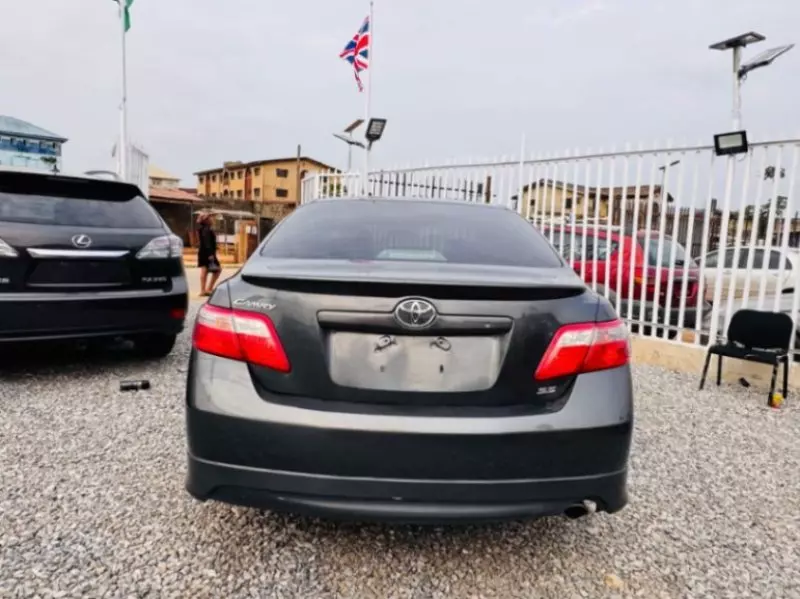 Toyota Camry   - 2008