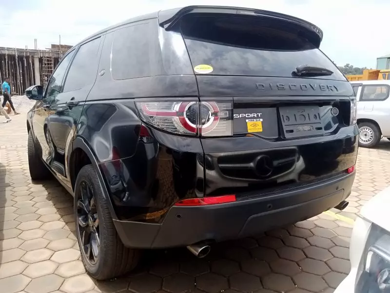 Land Rover Discovery   - 2015