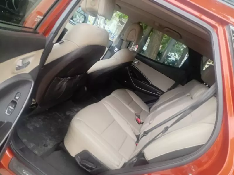 Hyundai Santa Fe   - 2014