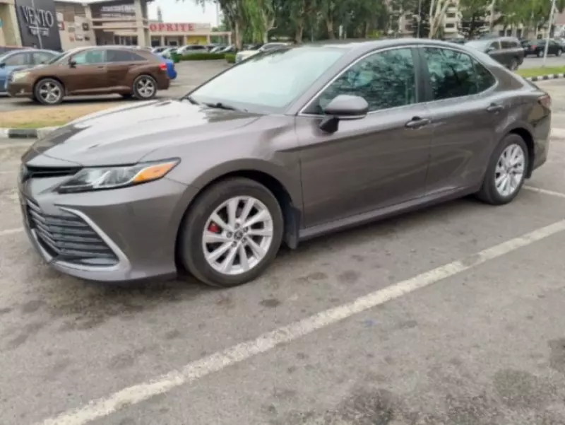 Toyota Camry   - 2022