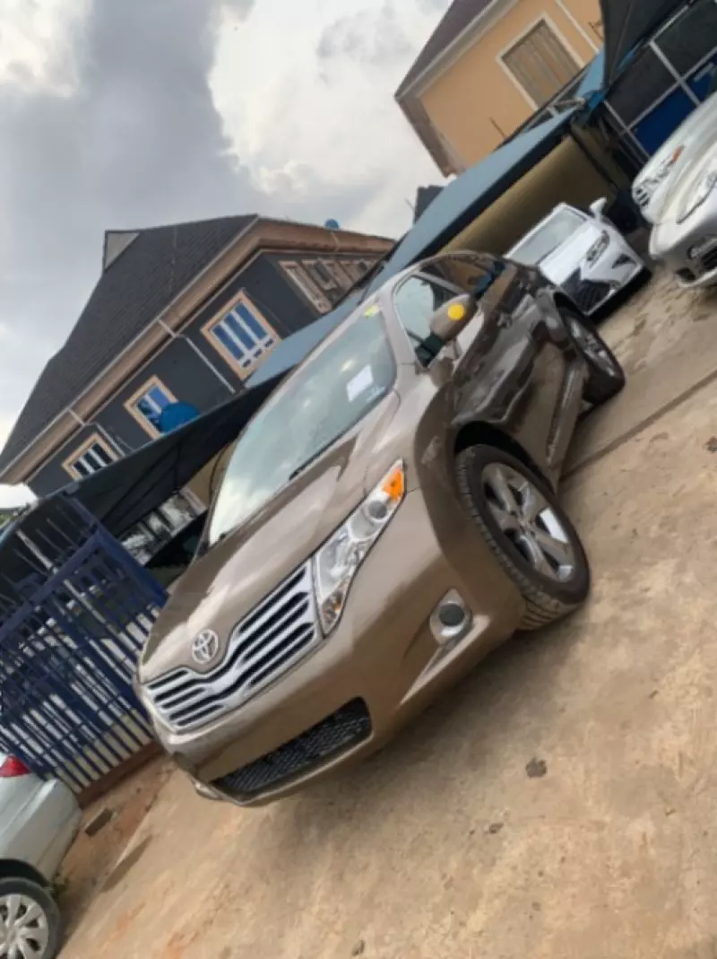 Toyota Venza   - 2010