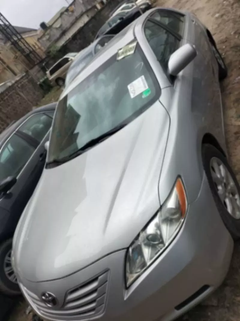Toyota Camry   - 2008