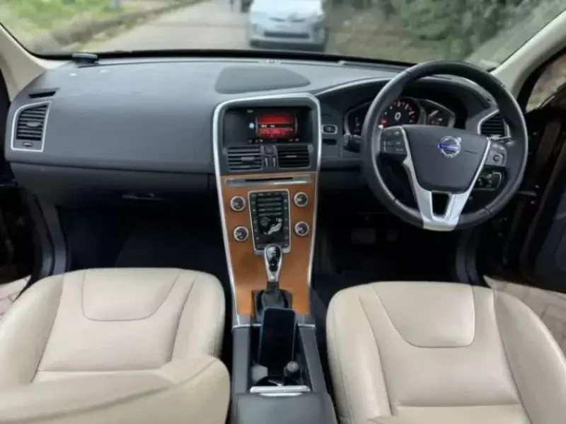 Volvo XC60   - 2017