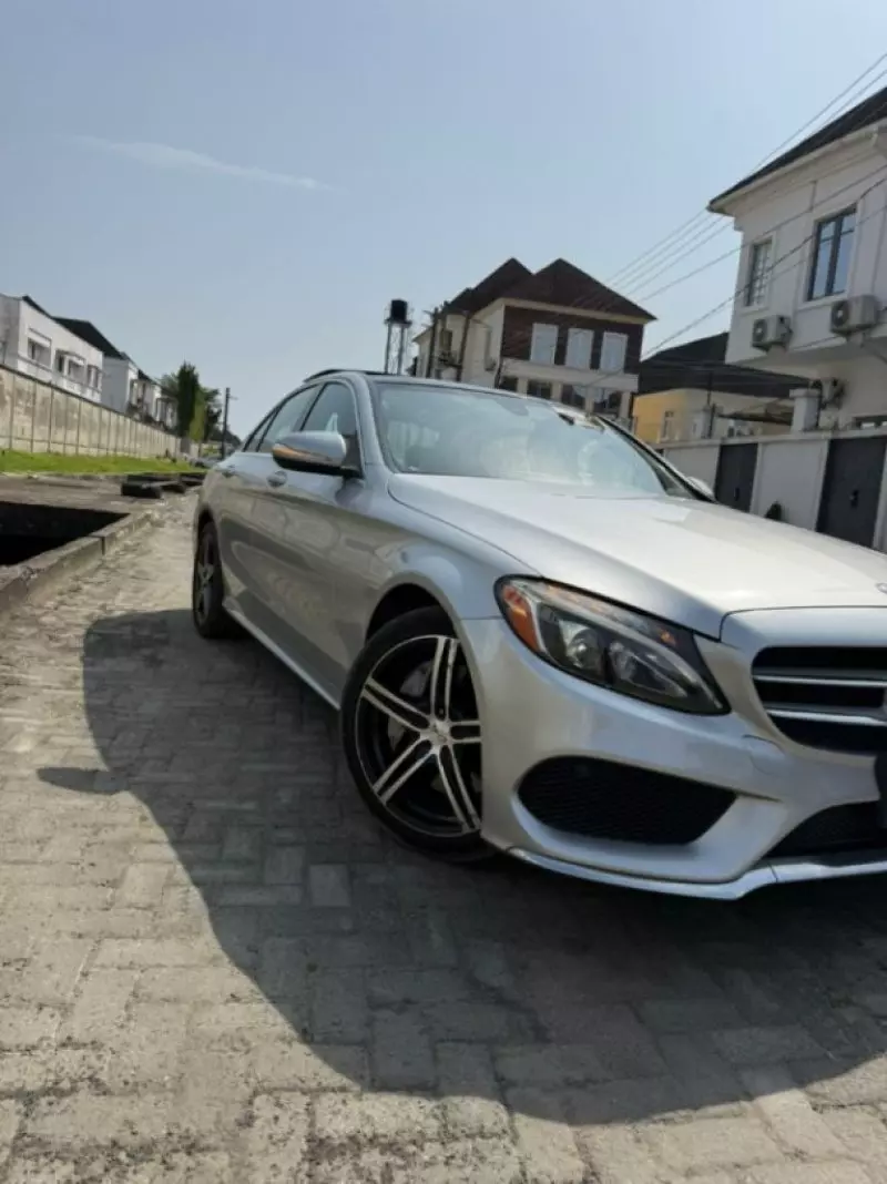 Mercedes-Benz C 300