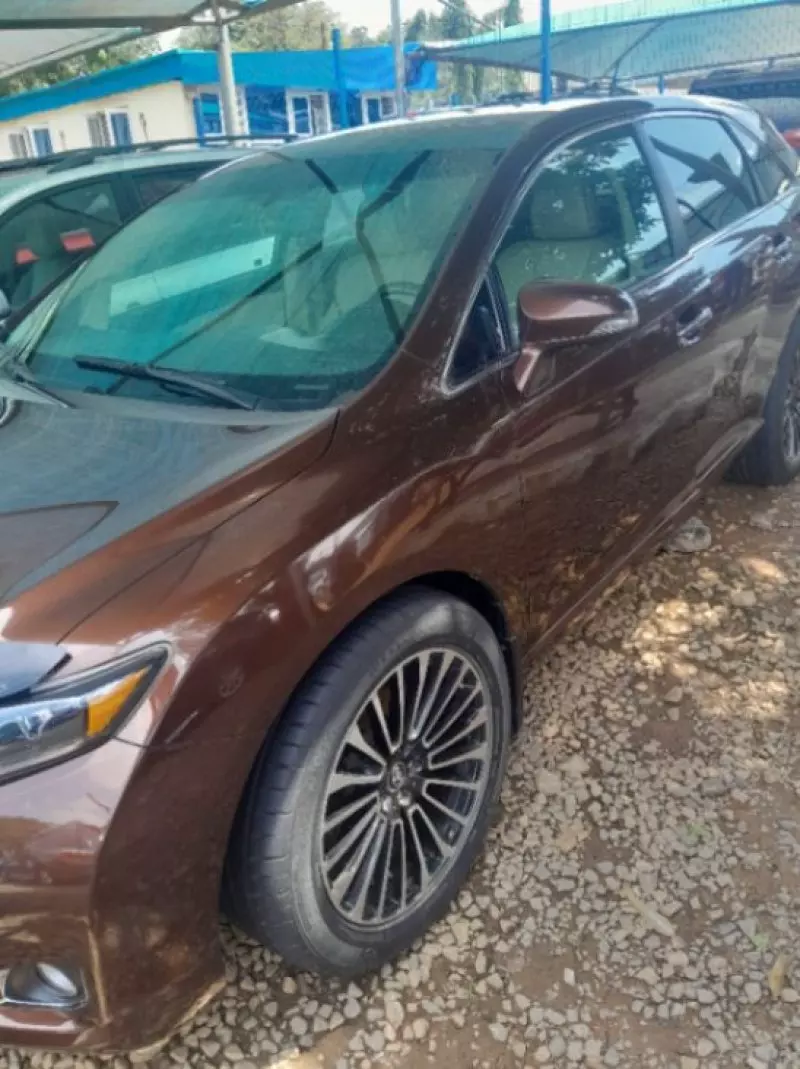 Toyota Venza   - 2015