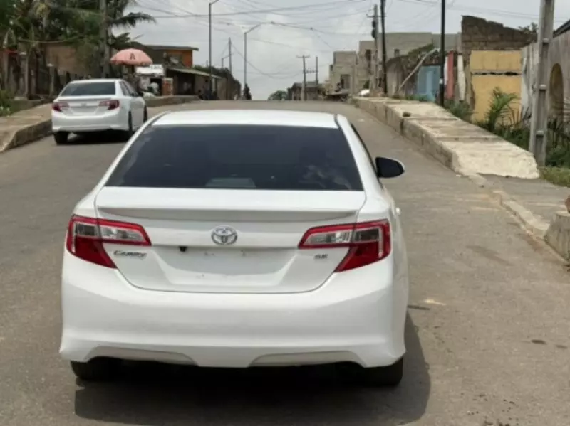 Toyota Camry - 2013