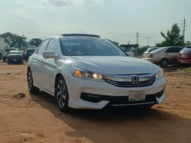 Honda Accord   - 2016