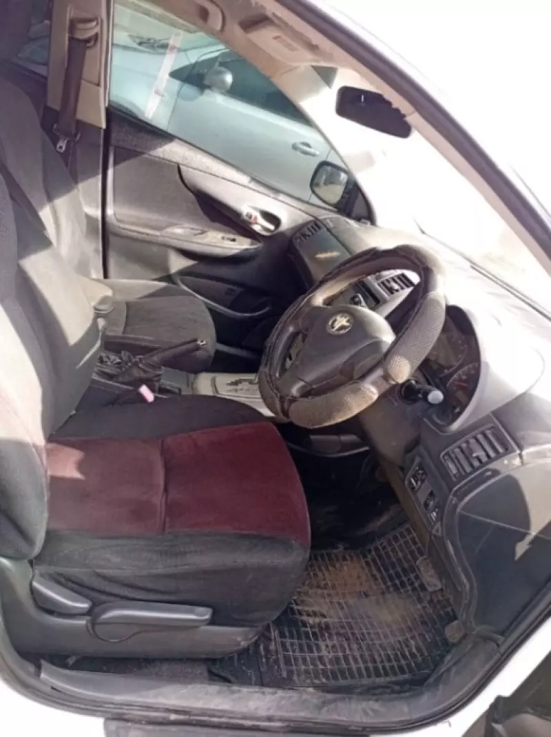 Toyota Fielder    - 2012