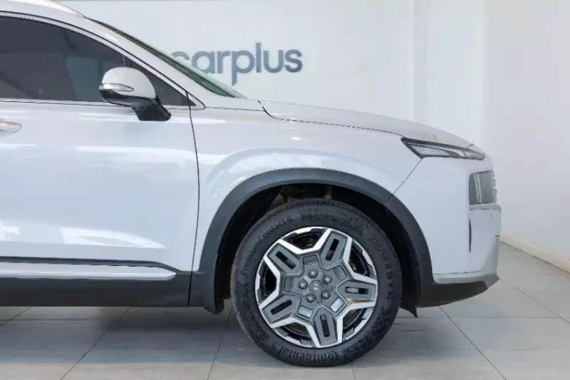 Hyundai Santa Fe   - 2023