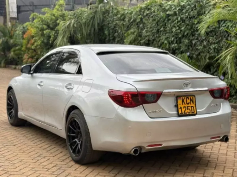 Toyota Mark X   - 2015