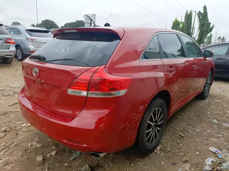 Toyota Venza   - 2011