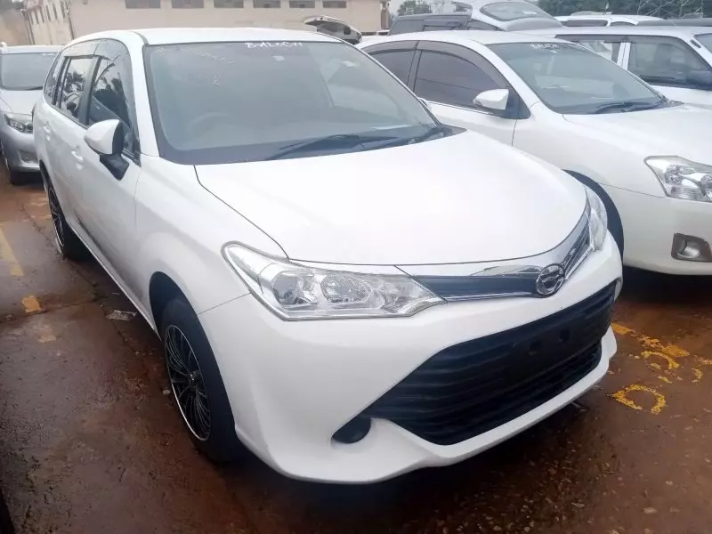 Toyota Fielder    - 2013