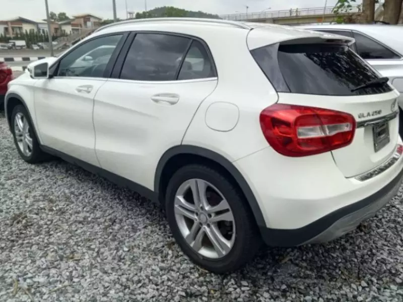 Mercedes-Benz GLA 250   - 2016