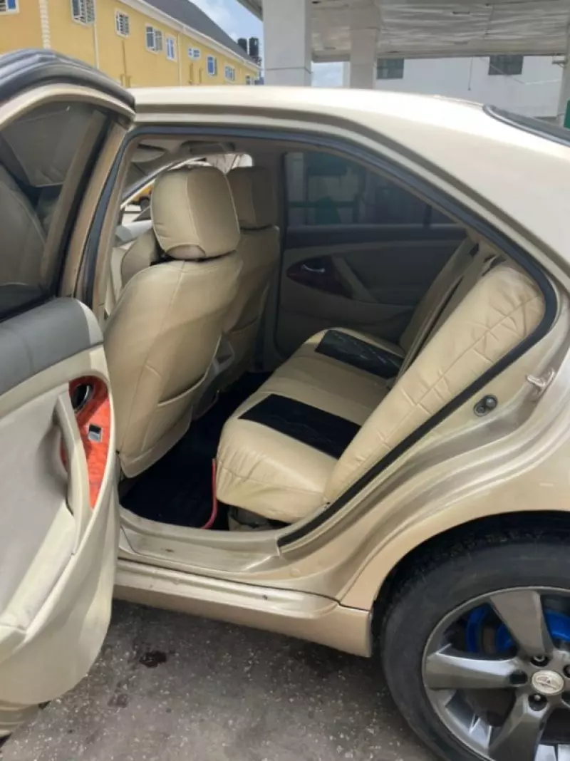 Toyota Camry   - 2007