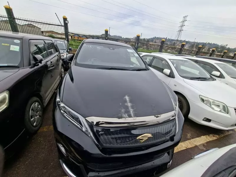 Toyota Harrier   - 2016