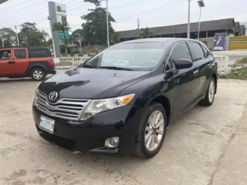 Toyota Venza   - 2012