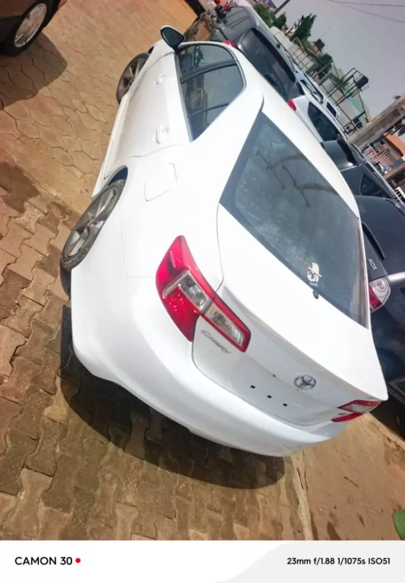 Toyota Camry   - 2014