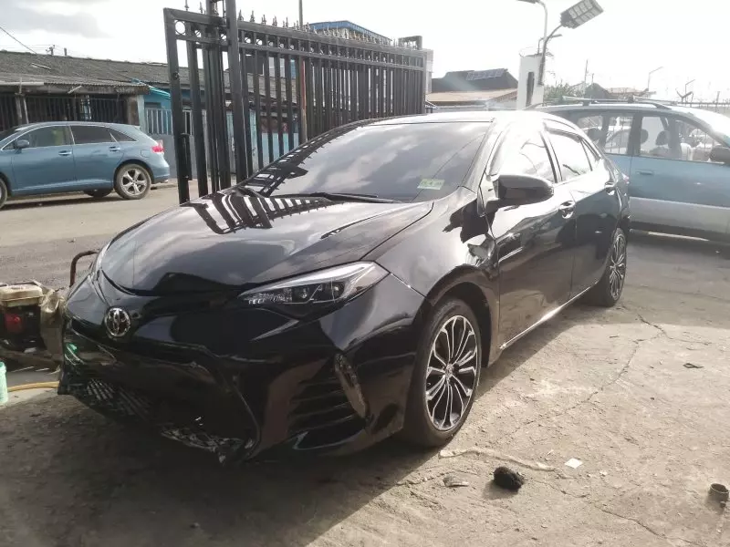 Toyota Corolla   - 2014