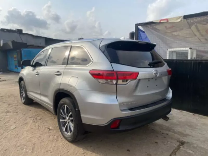 Toyota Grand Highlander   - 2017