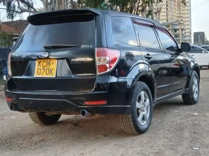 Subaru Forester   - 2010