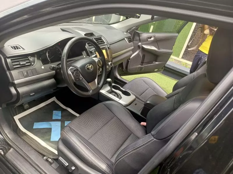 Toyota Camry   - 2013