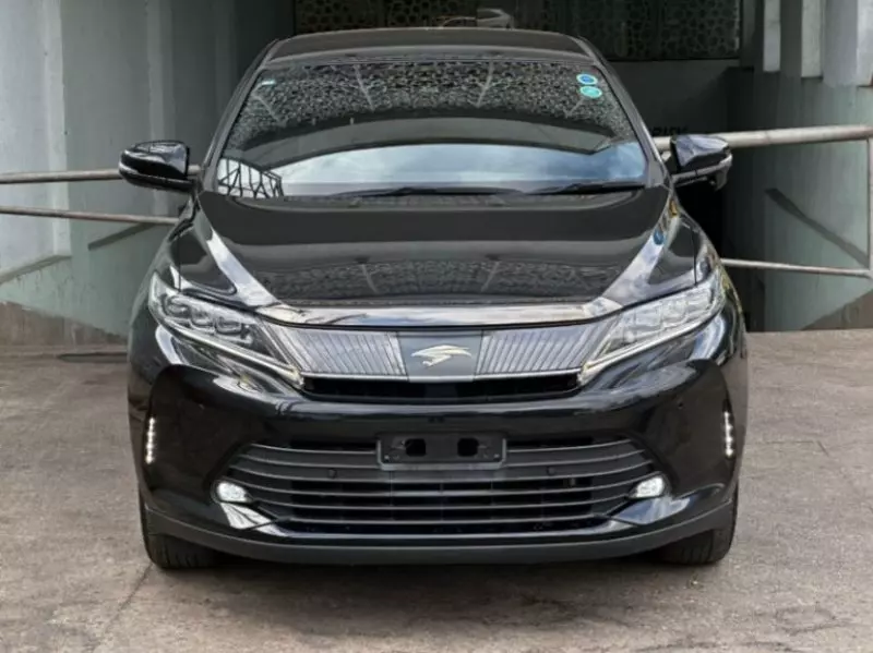 Toyota Harrier   - 2020
