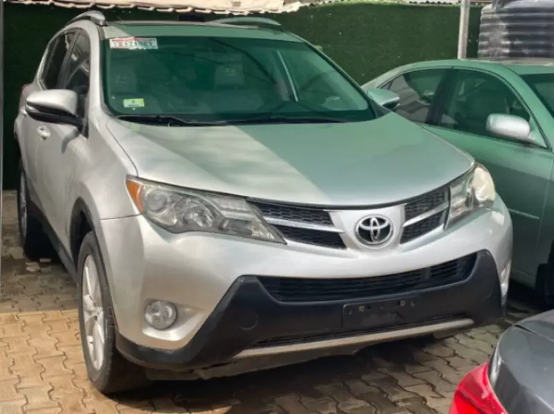 Toyota RAV4 - 2013
