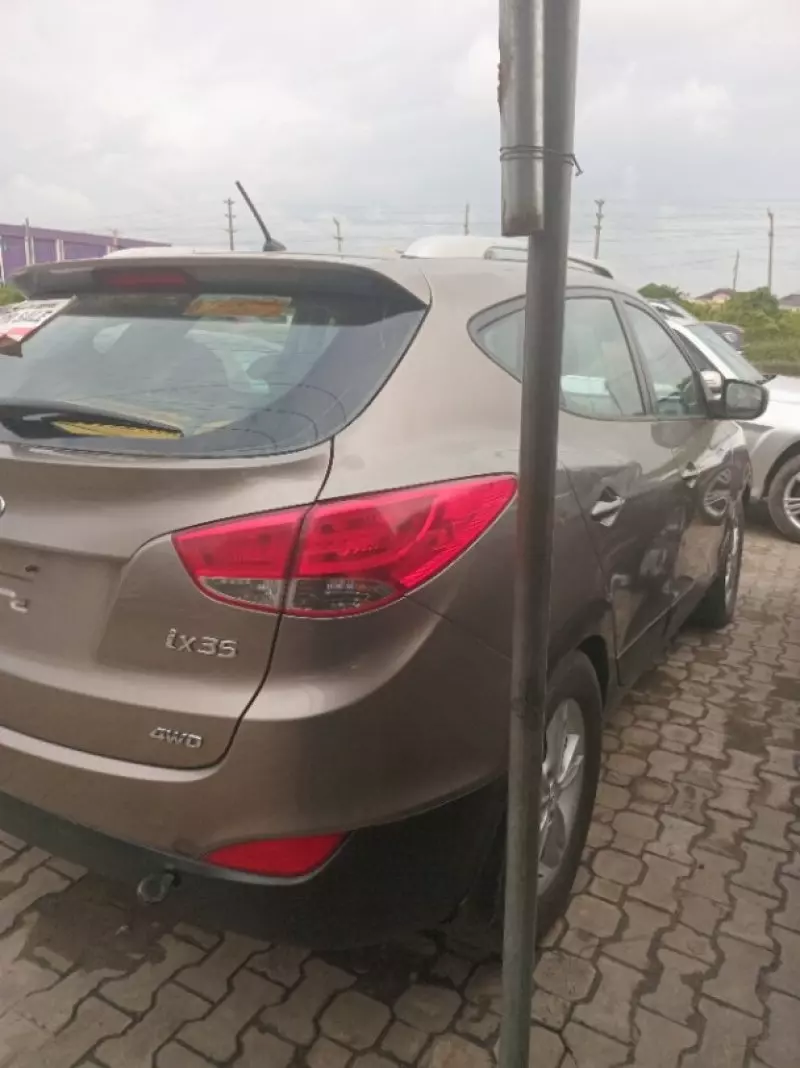 Hyundai lx35   - 2014