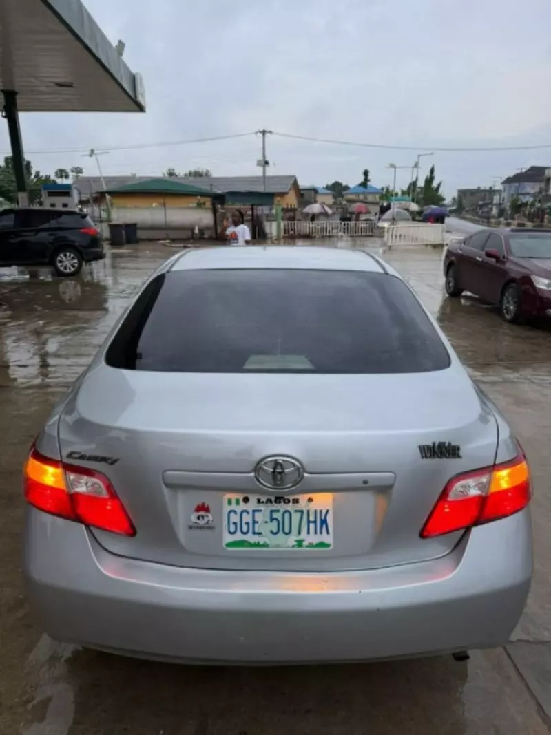 Toyota Camry   - 2008