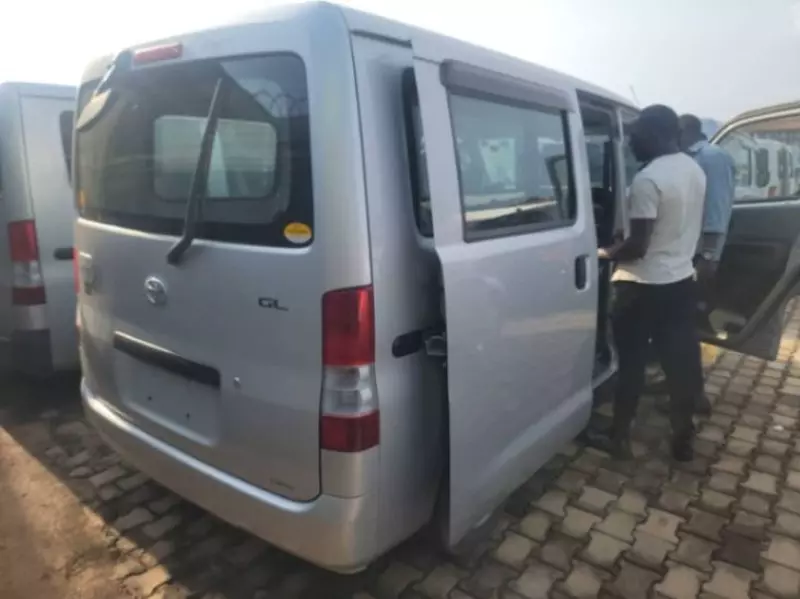 Toyota Lite-Ace   - 2012
