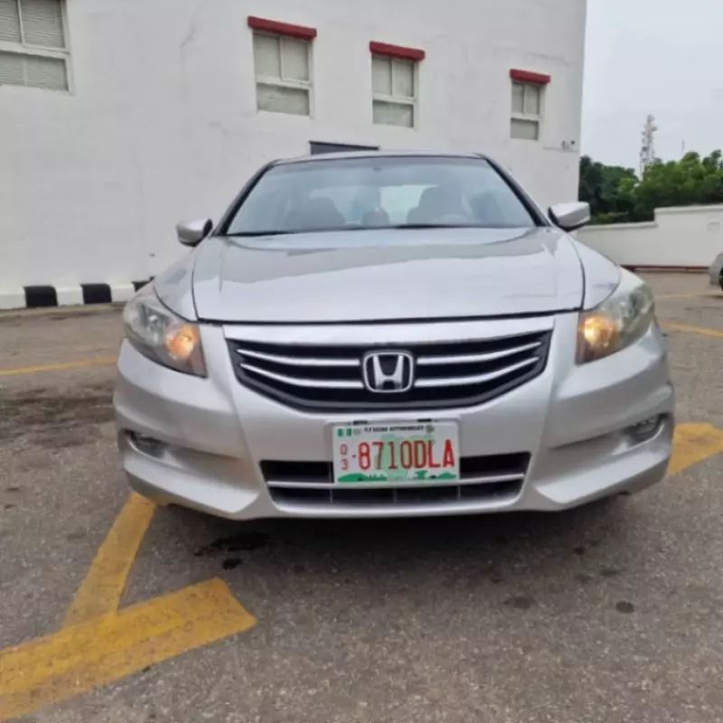 Honda Accord   - 2011