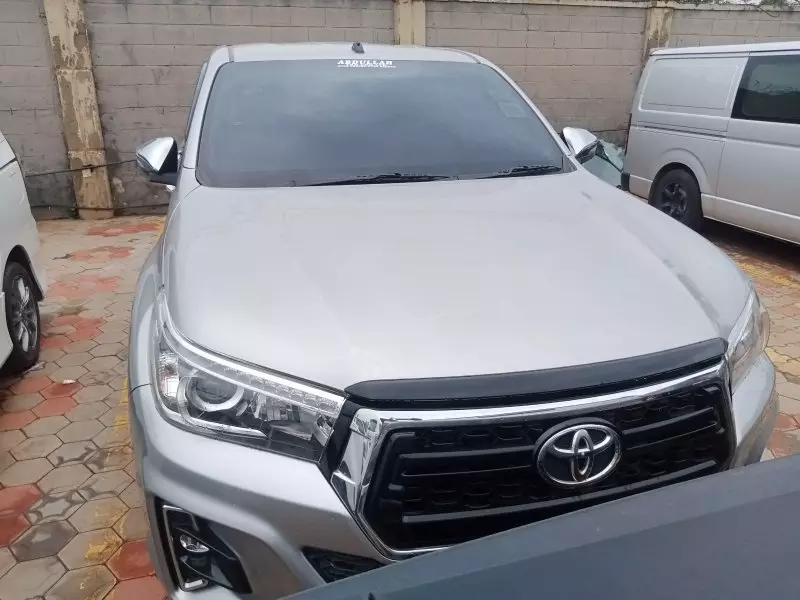 Toyota Hilux   - 2018