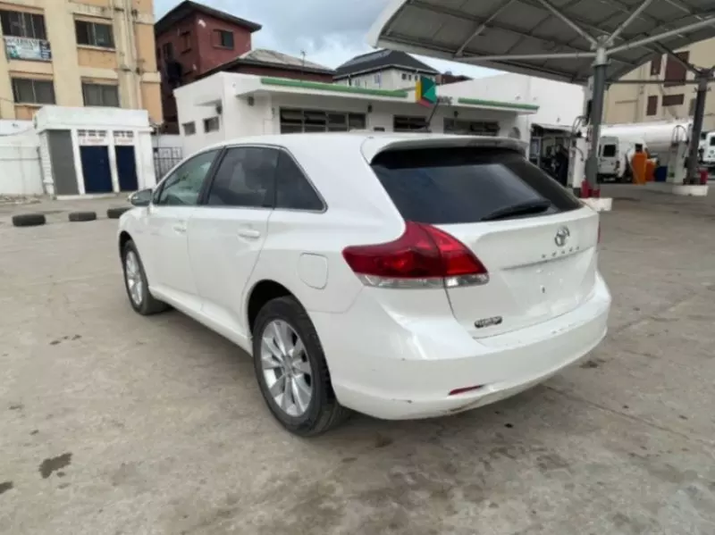 Toyota Venza   - 2014