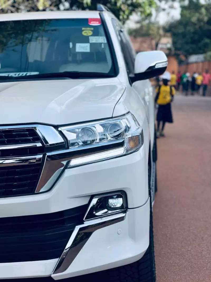Toyota Landcruiser ZX   - 2010