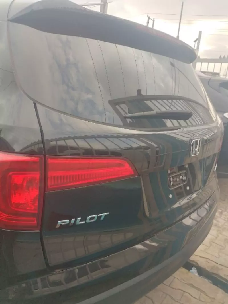 Honda Pilot   - 2017