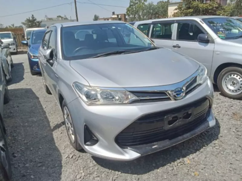 Toyota Axio hybrid    - 2018