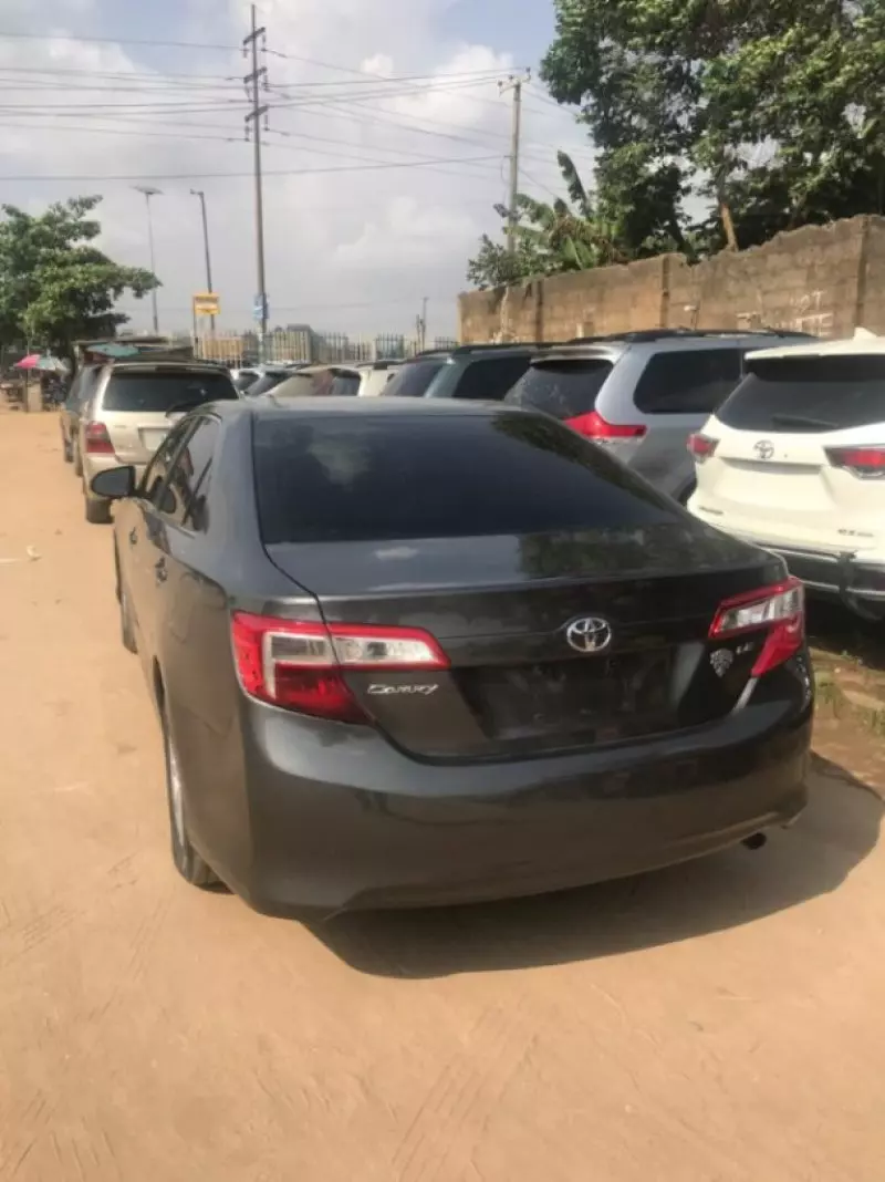 Toyota Camry   - 2013