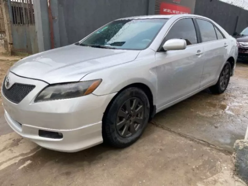 Toyota Camry   - 2008