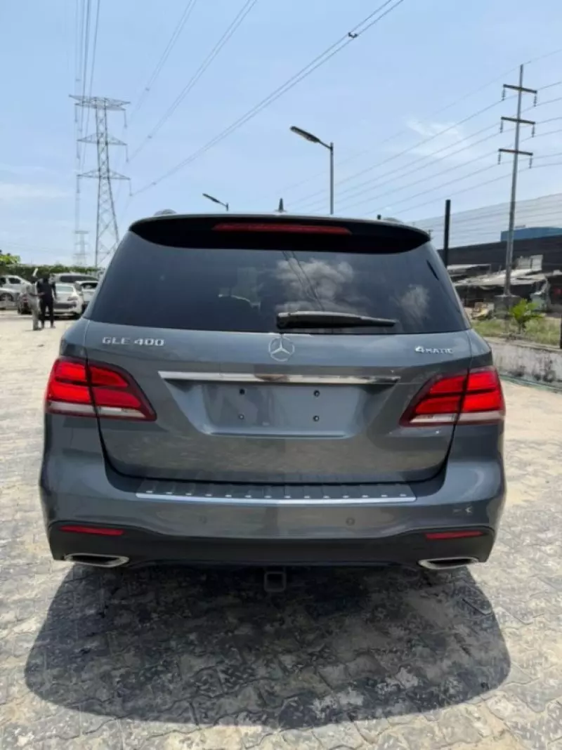 Mercedes-Benz GLE 400