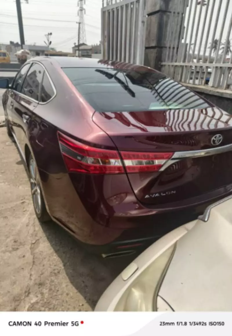 Toyota Avalon - 2014