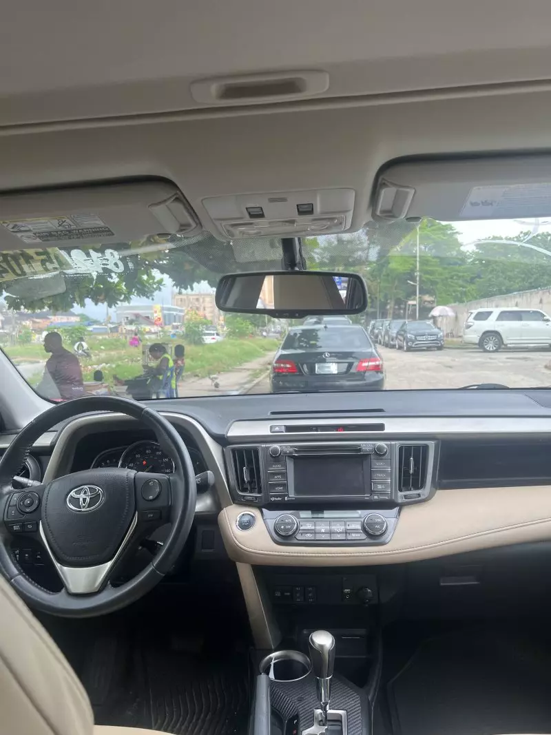 Toyota RAV4   - 2014