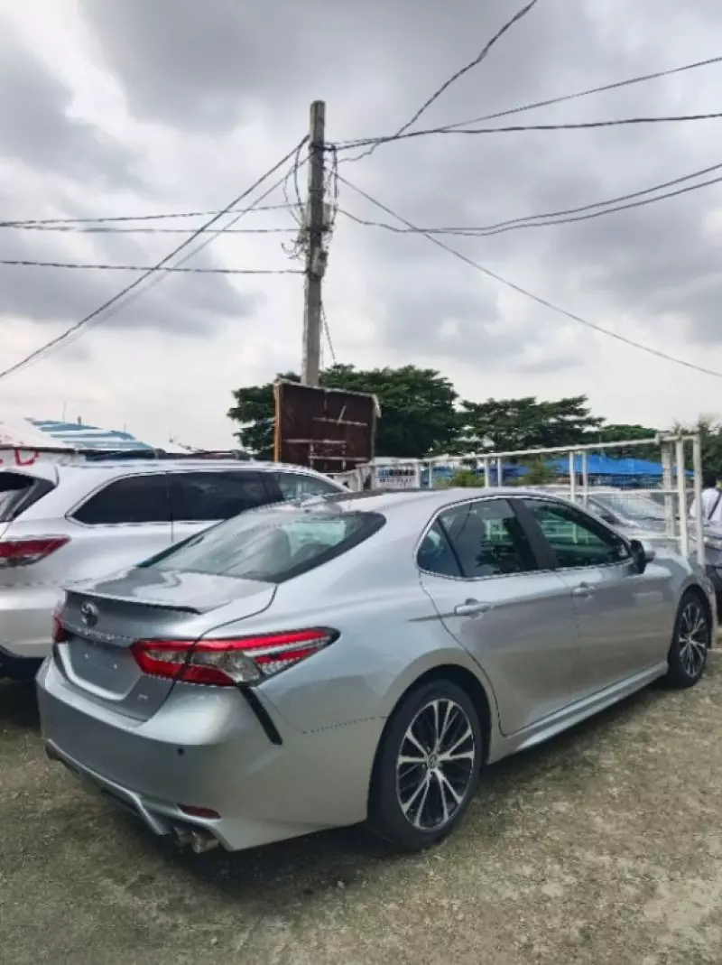 Toyota Camry   - 2019